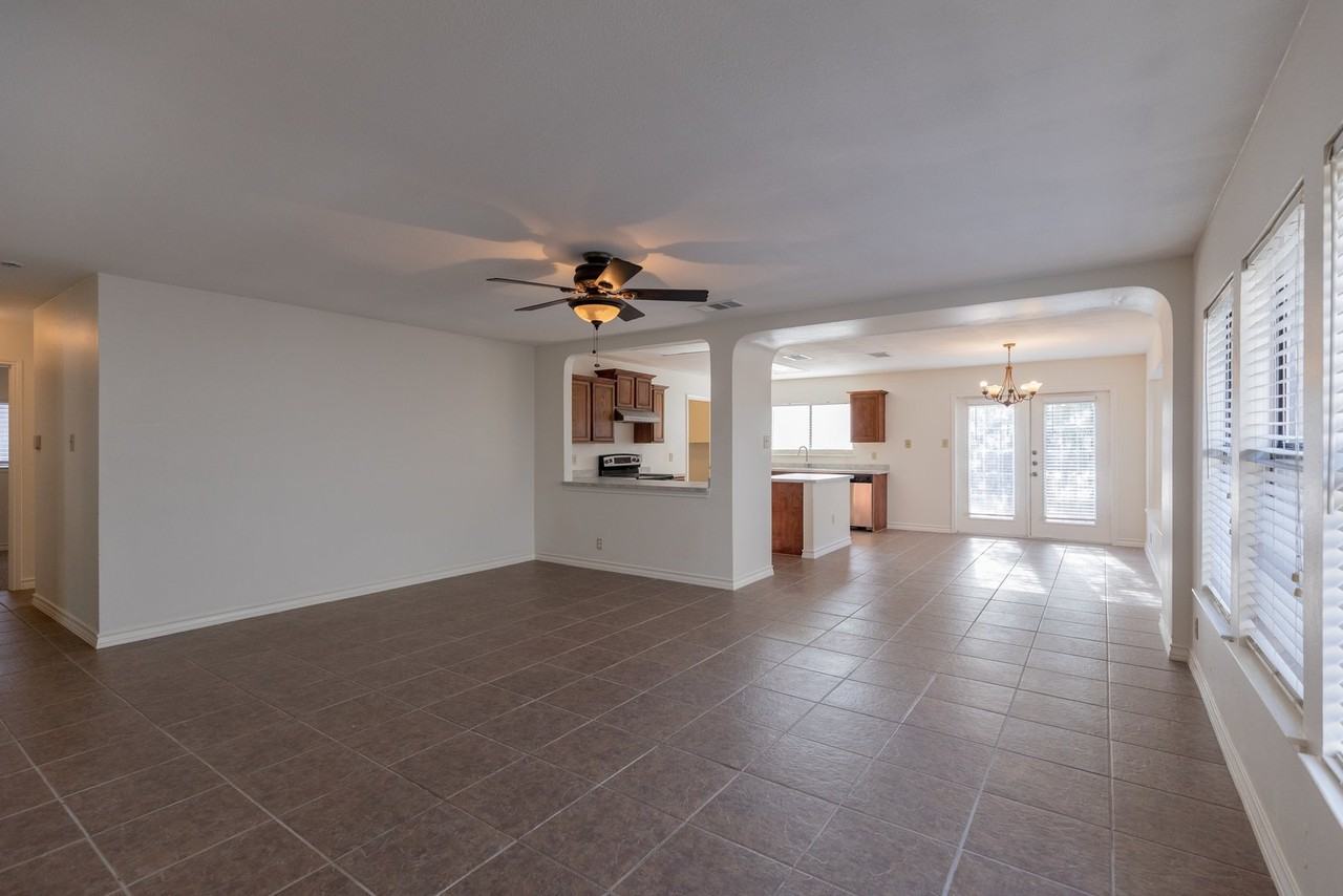 9647 Barbwire - Photo 4 of 26