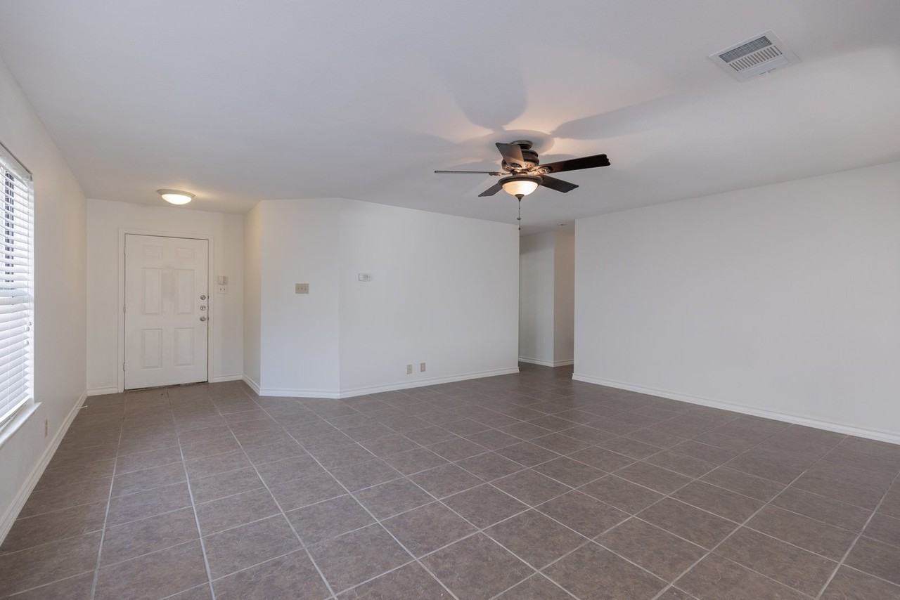 9647 Barbwire - Photo 5 of 26