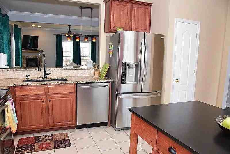 1923 28th Ave N - Photo 2 of 26