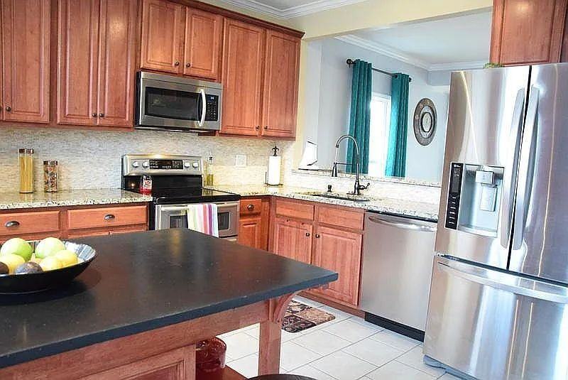 1923 28th Ave N - Photo 3 of 26