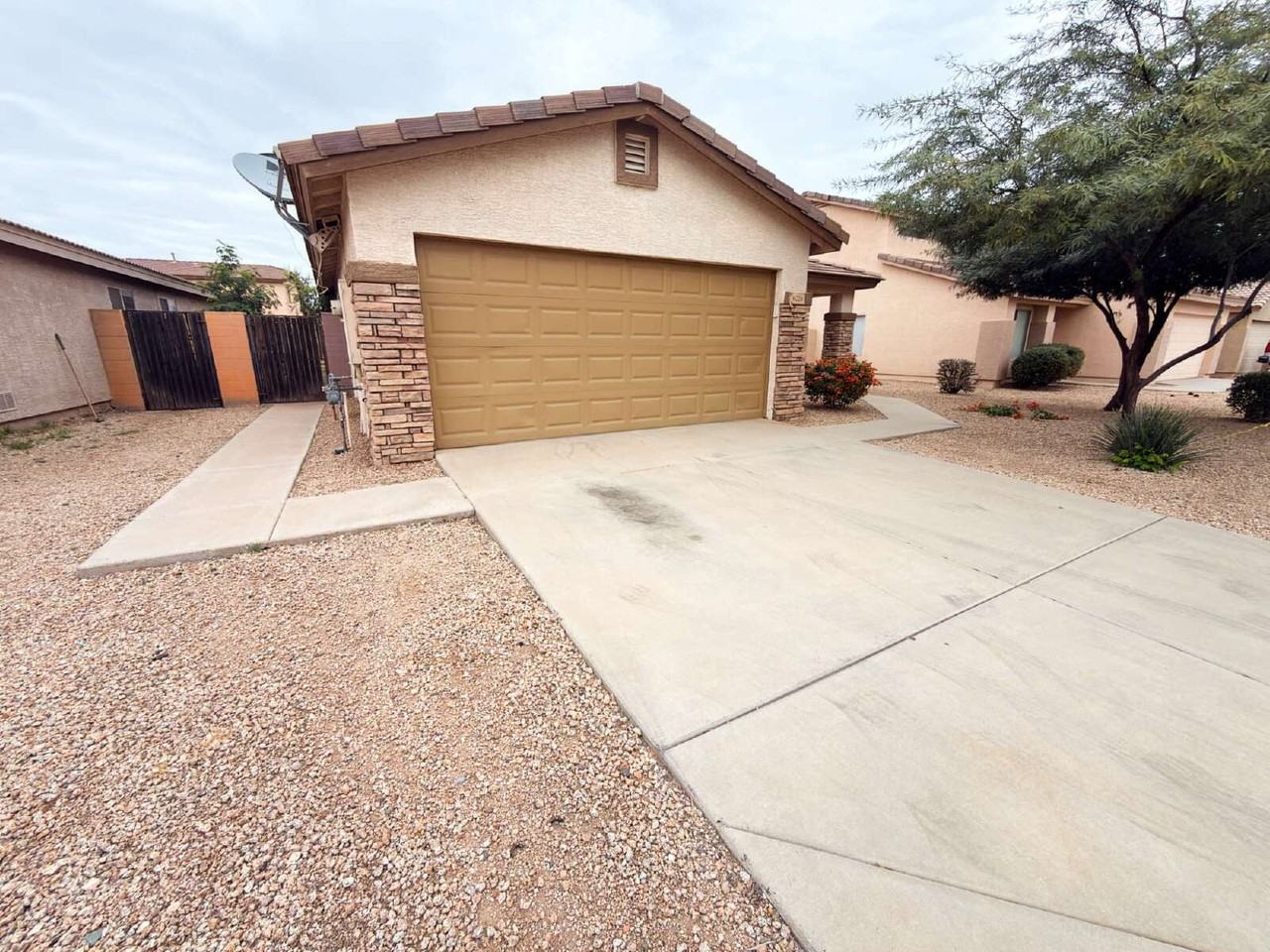 6226 W Southgate St - Photo 2 of 28