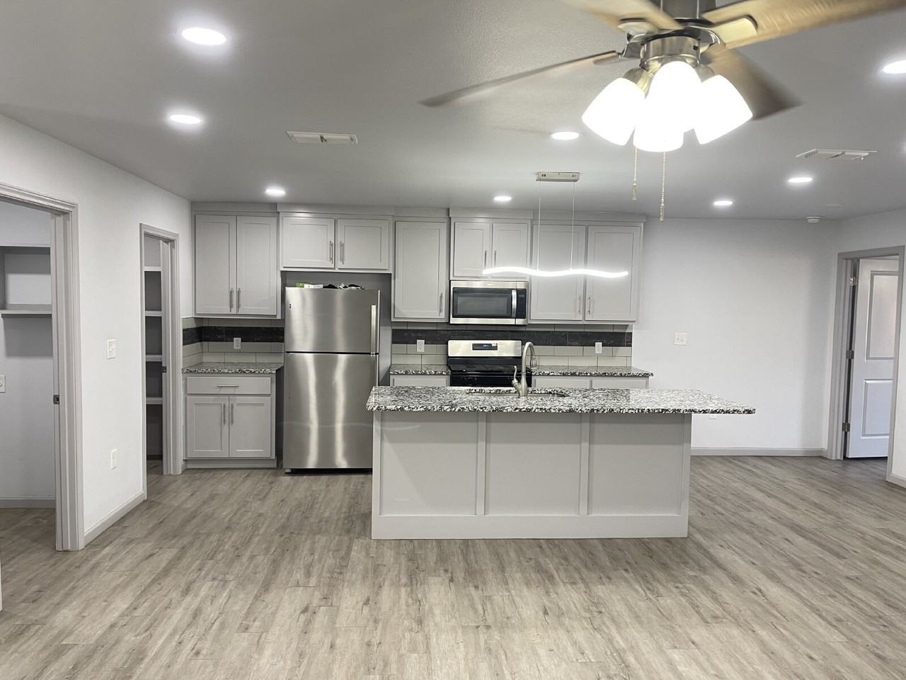 5610 Kemper St - Photo 2 of 19