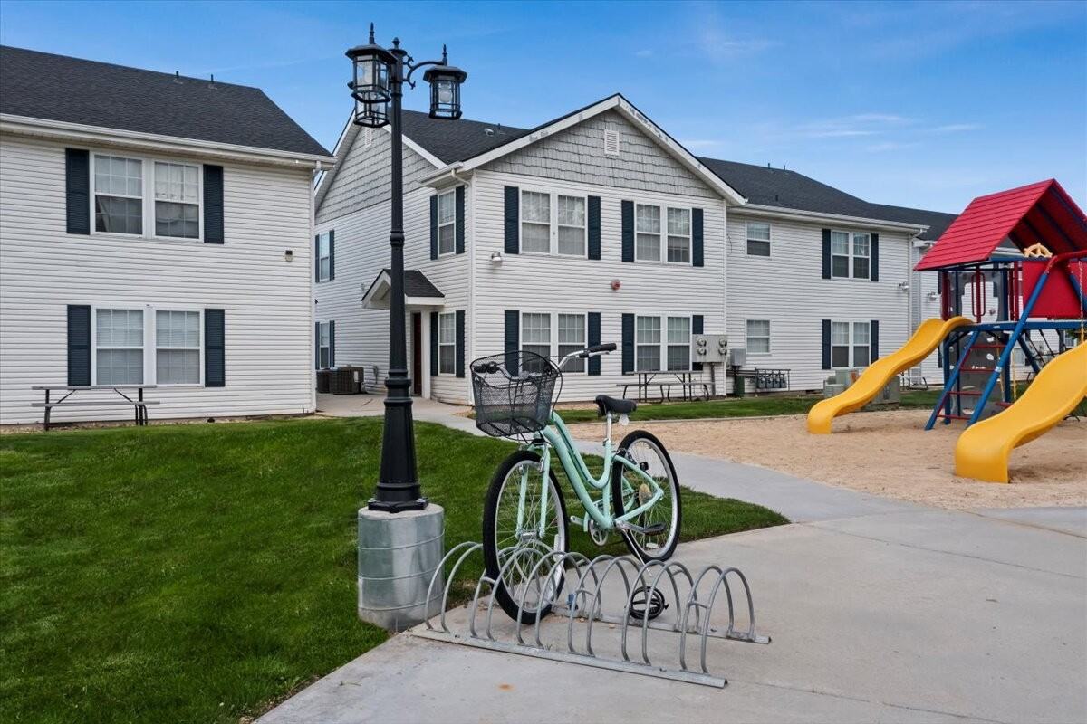 122 Davis Ave - Photo 7 of 24