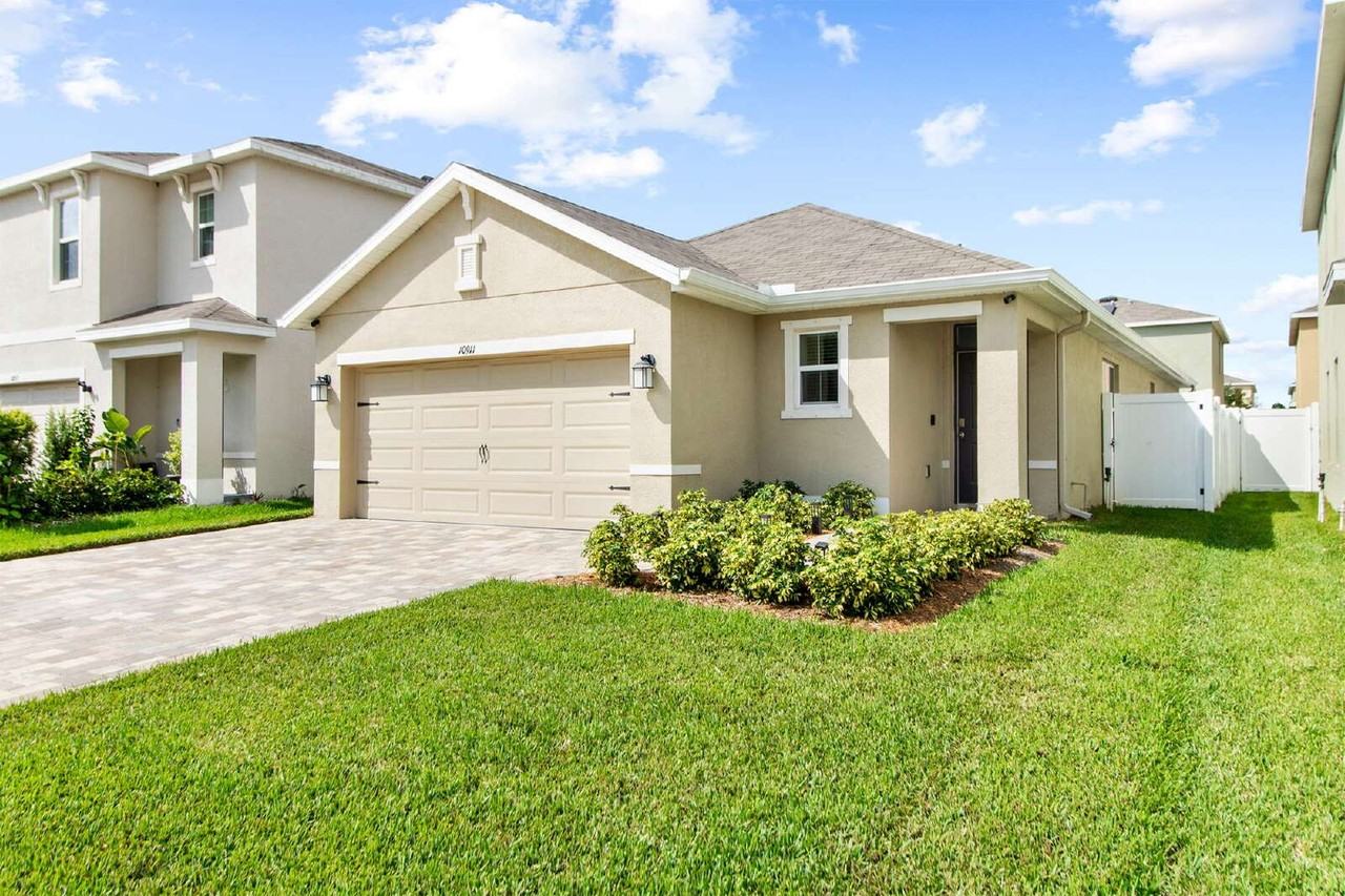 10911 Carlton Fields Dr - Photo 3 of 33