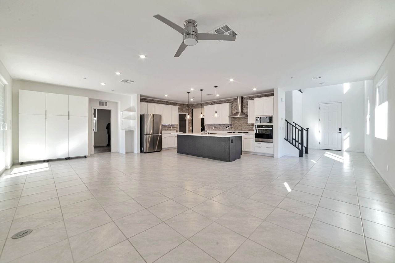 10937 Parsley Ave - Photo 5 of 40