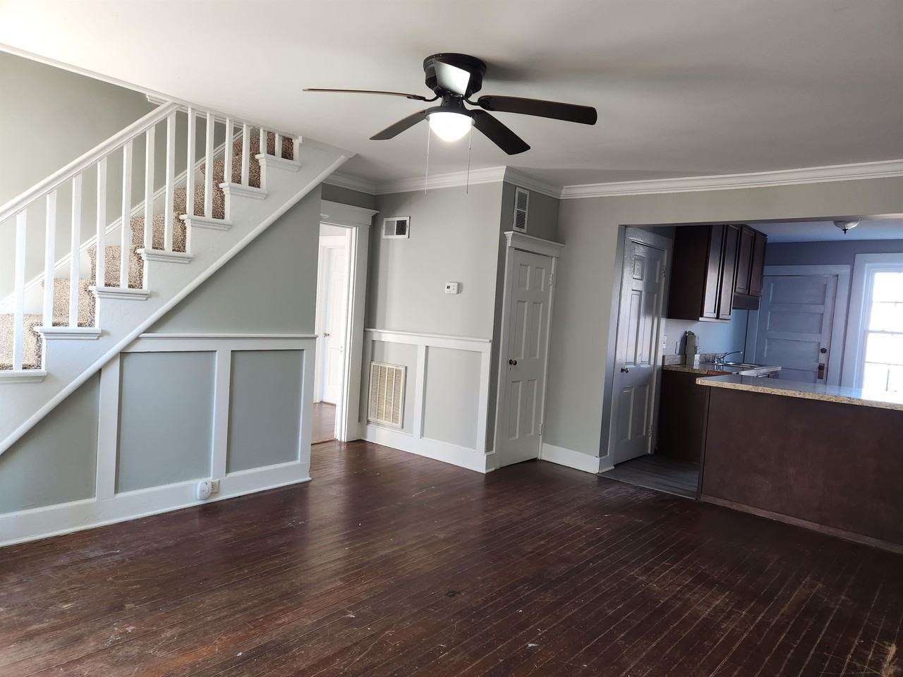 132 Euclid St - Photo 3 of 11