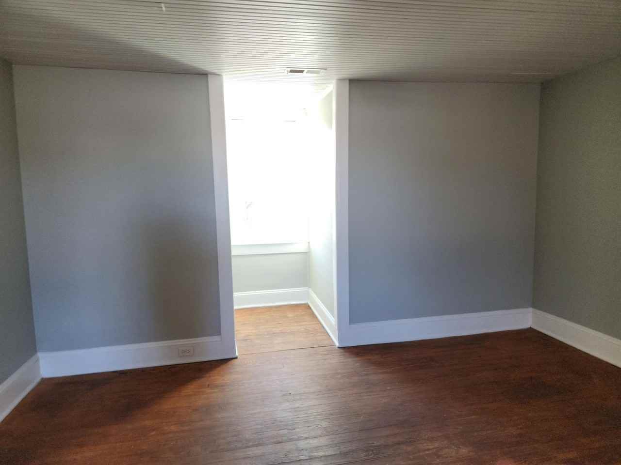 132 Euclid St - Photo 7 of 11