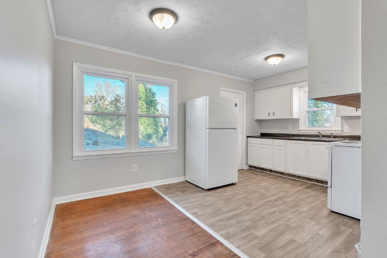 408 Yardley Ct Unit B - Photo 6 of 27