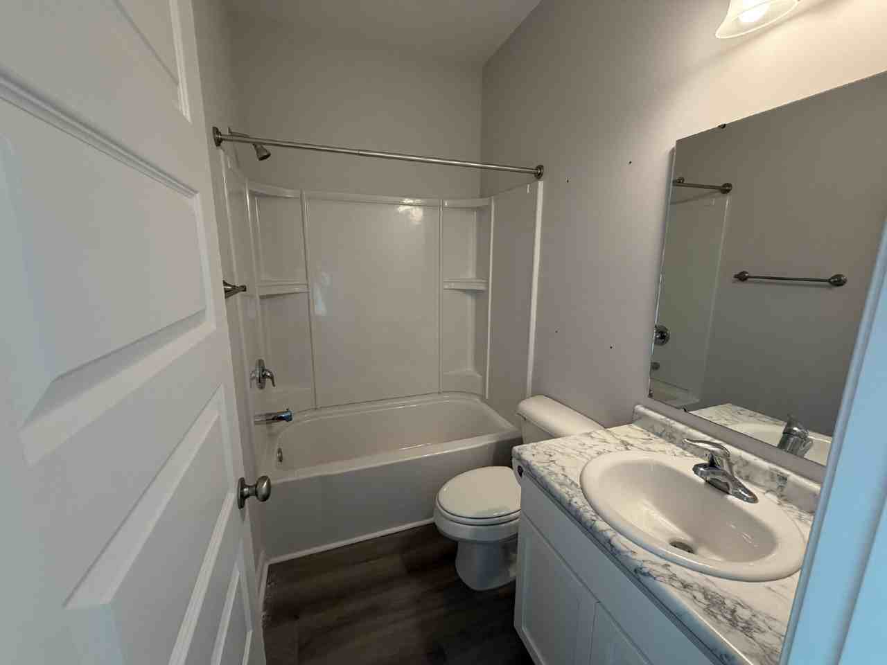 105 Glendale Ln - Photo 4 of 15