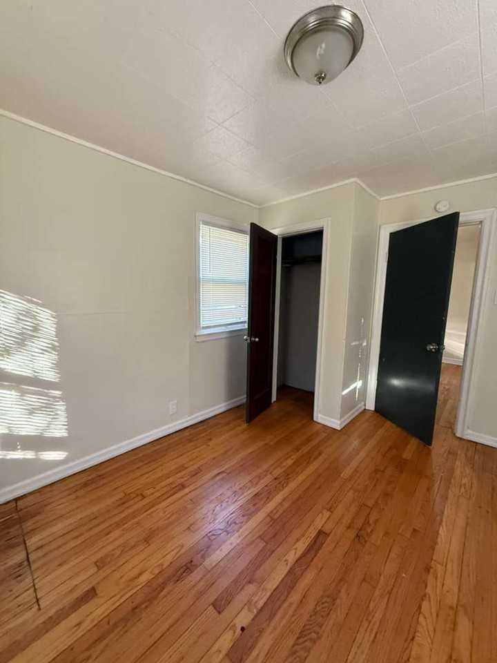 10045 Dorothy Ave - Photo 4 of 18