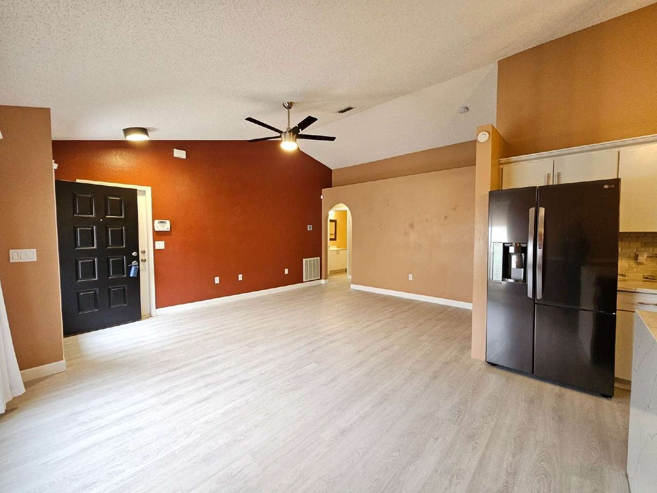 2788 Maderia Cir - Photo 4 of 23