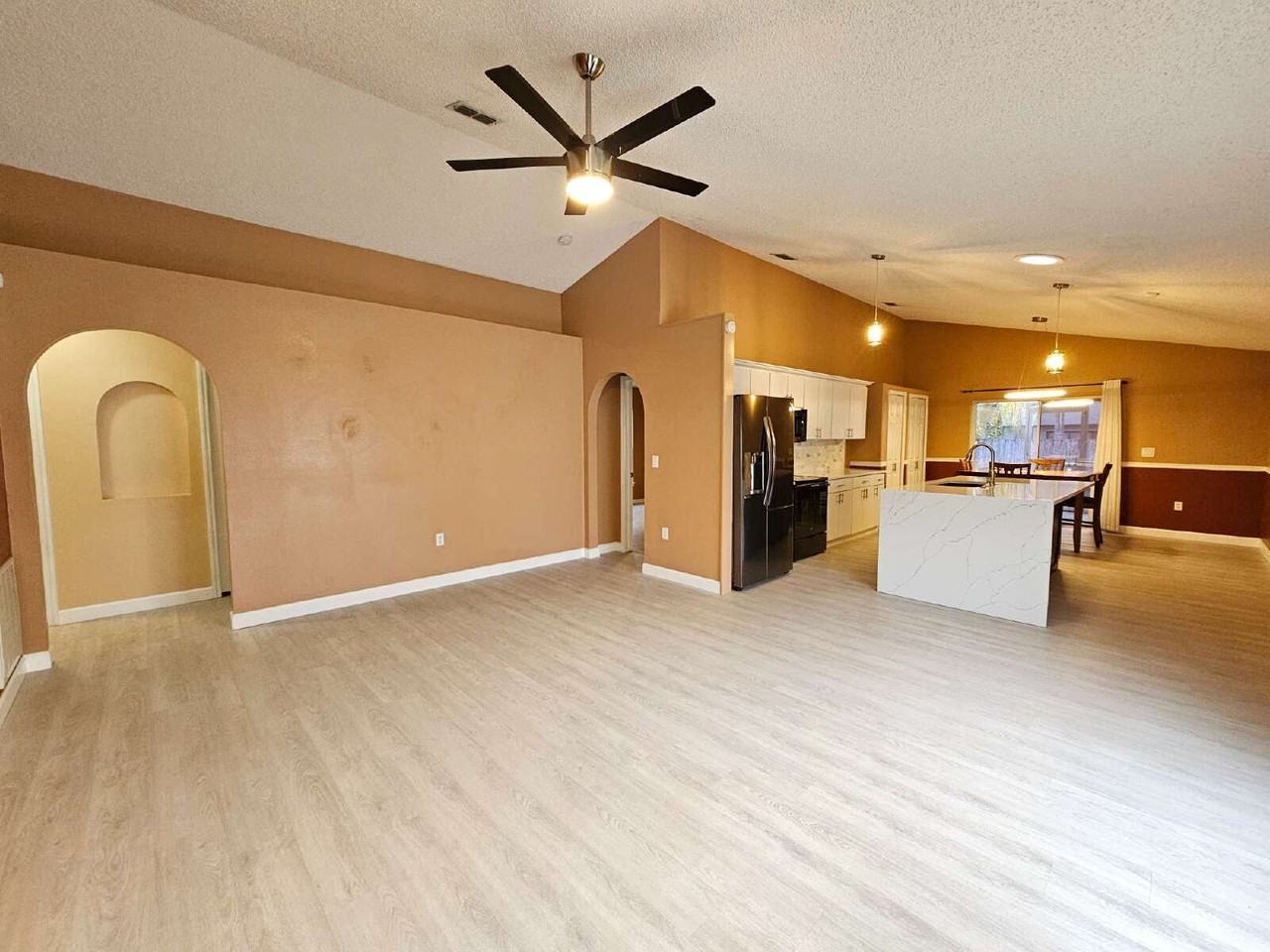 2788 Maderia Cir - Photo 5 of 23