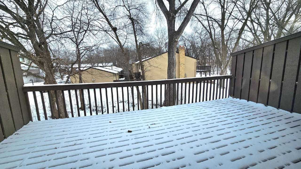 218 W Eagle Lake Dr - Photo 5 of 16