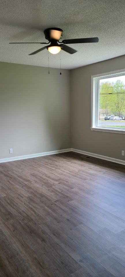 212 Staggs Dr - Photo 7 of 29