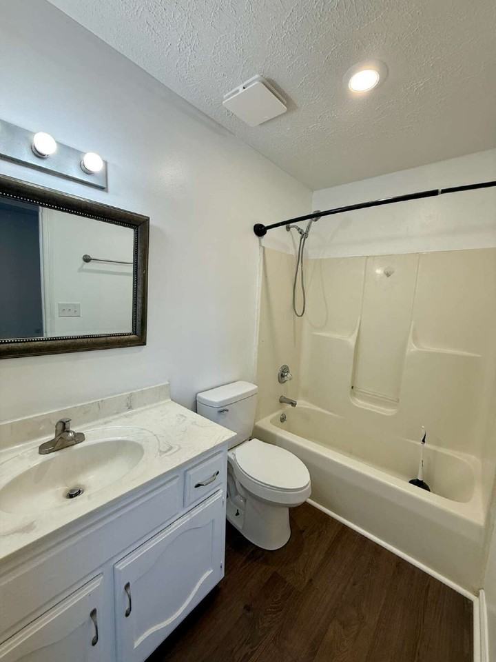 3902 N Hillwood Ct - Photo 7 of 14