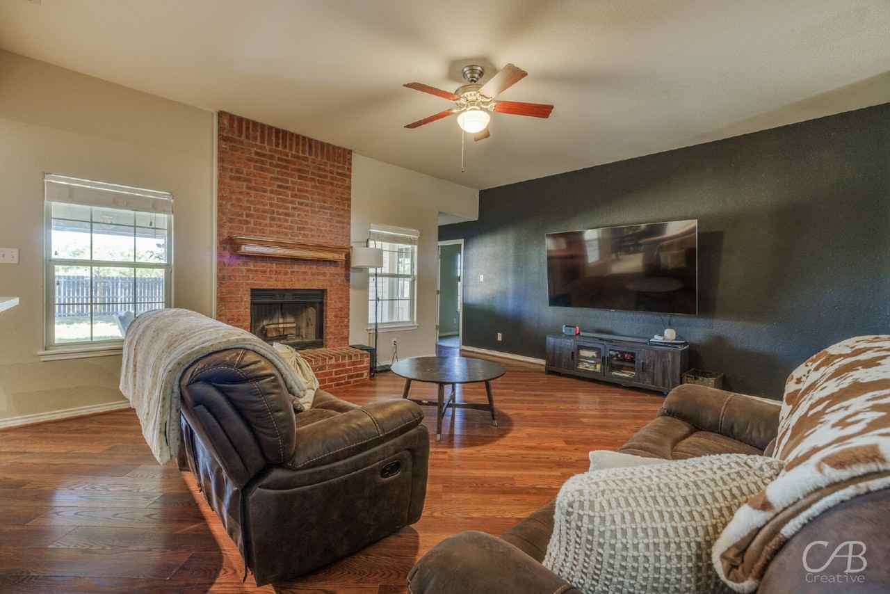 4009 Georgetown Dr - Photo 2 of 33