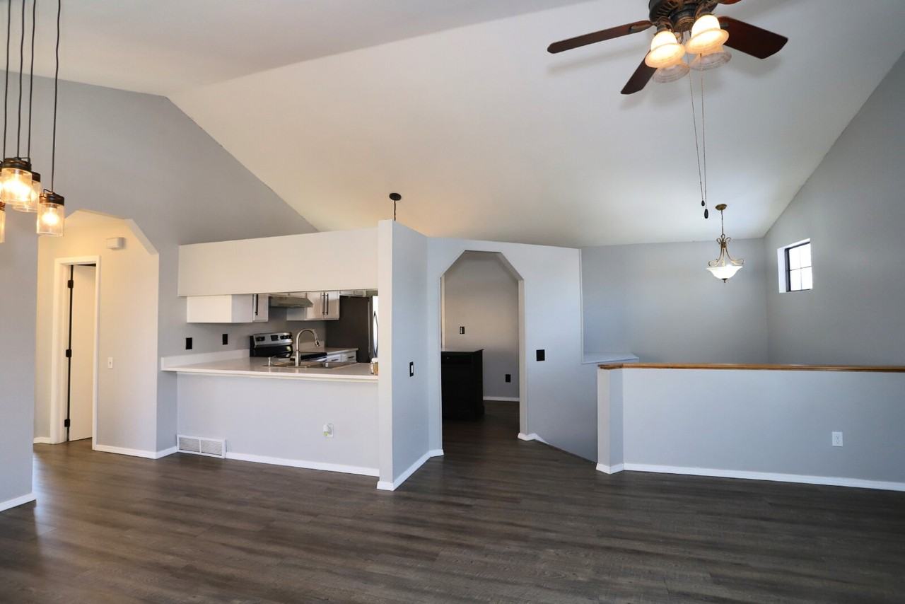 7356 Liberty Bell Dr - Photo 6 of 29