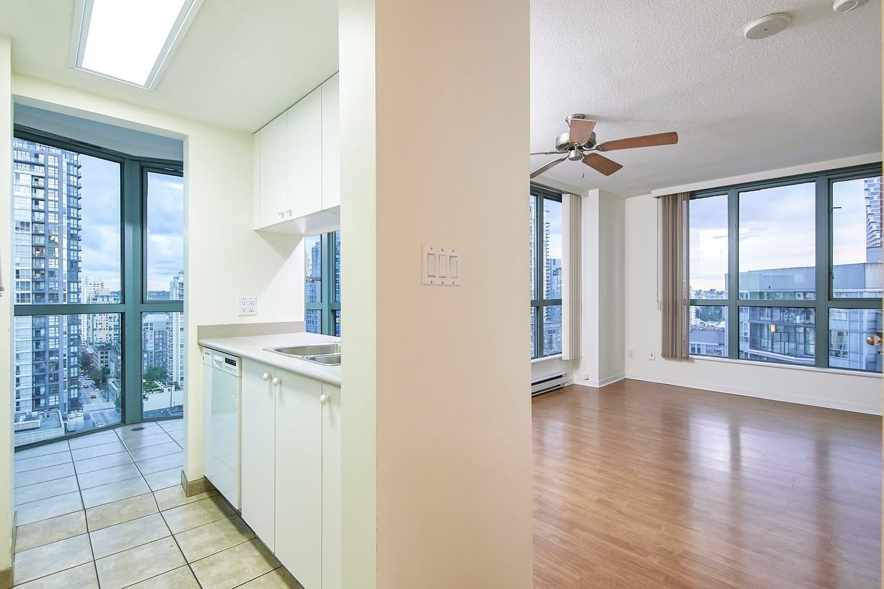 1188 Howe St #1804 - Photo 6 of 20