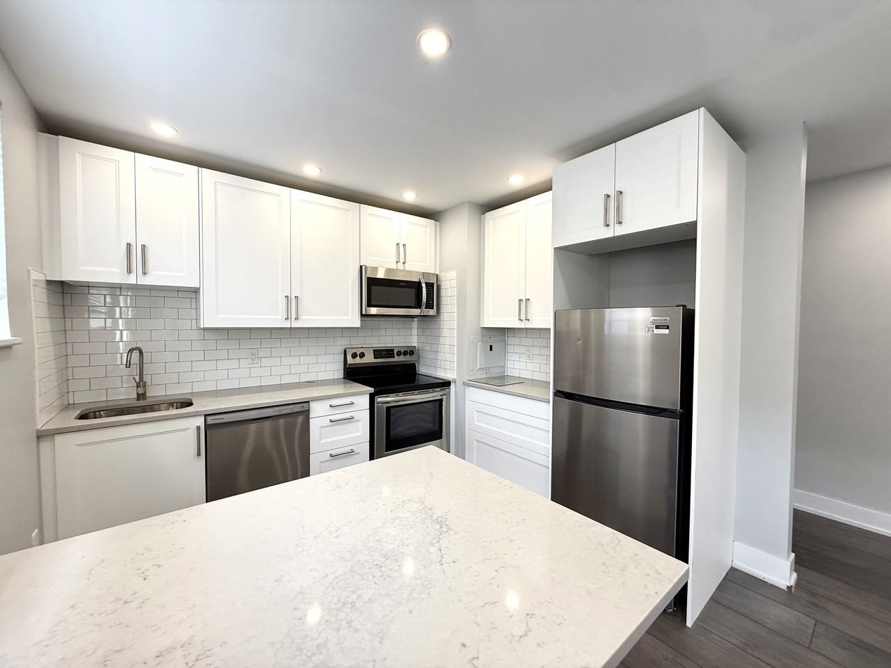 449 Concession St #1 - Photo 6 of 6