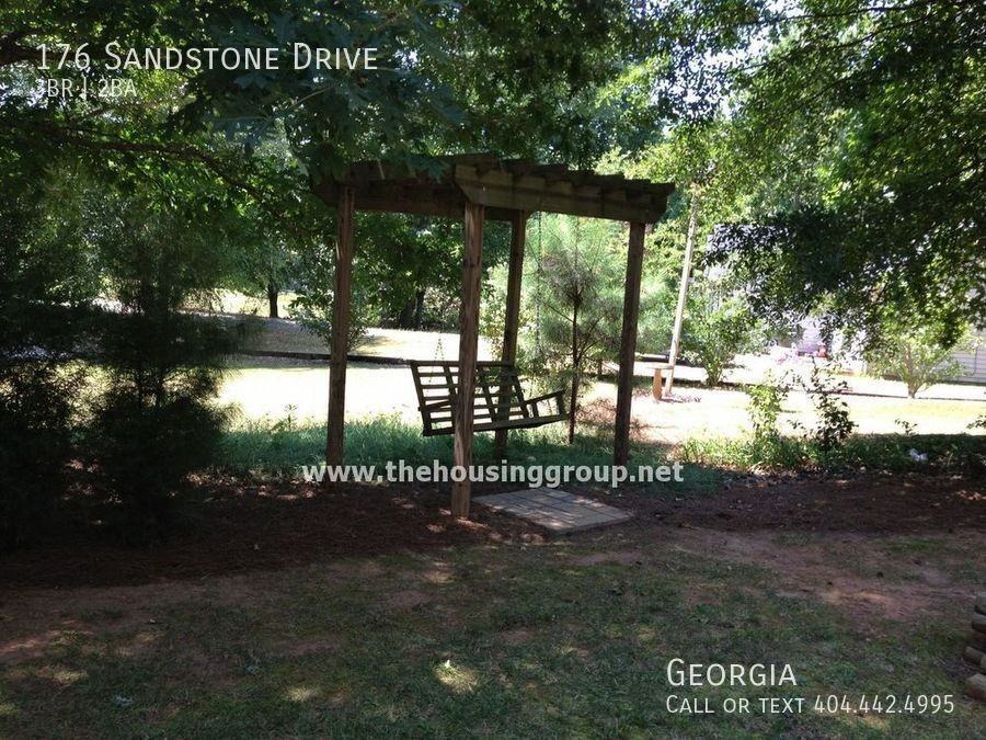 176 Sandstone Dr - Photo 2 of 23