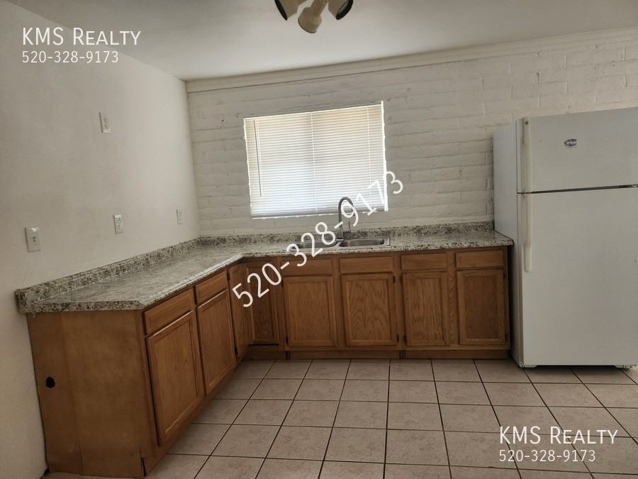 256 W Ohio St #B - Photo 4 of 11