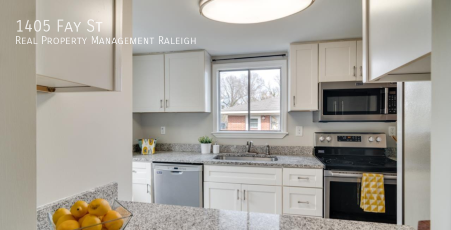 1405 Fay St - Photo 3 of 11