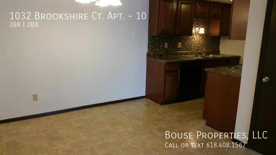 1032 Brookshire Ct #10 - Photo 3 of 4