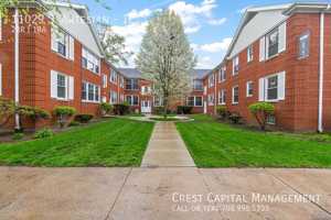 featured image of 11029 S Artesian Ave #1E