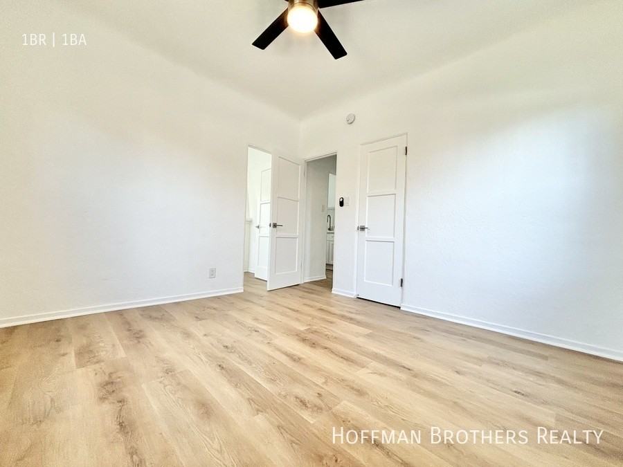 1808 W 36th St - Photo 4 of 8