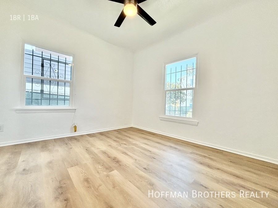 1808 W 36th St - Photo 5 of 8