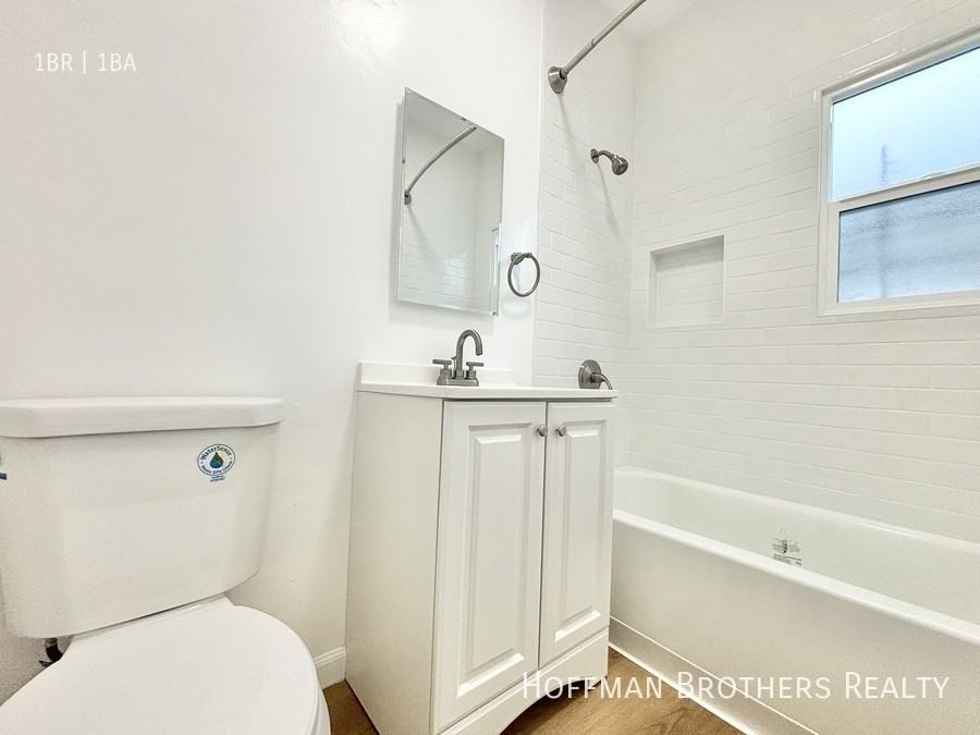 1808 W 36th St - Photo 7 of 8