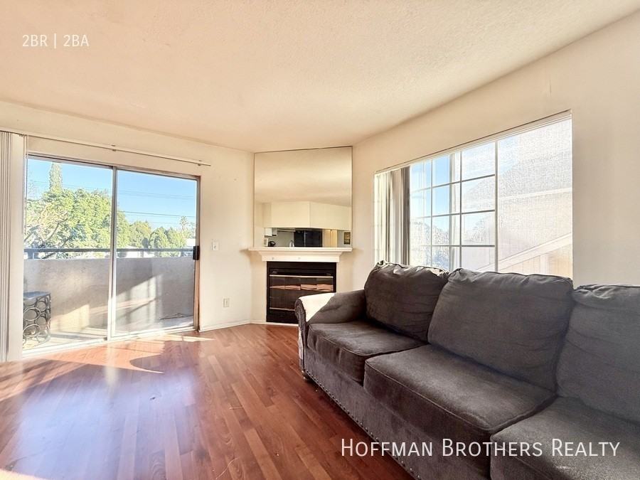 7349 Balboa Blvd #1 - Photo 3 of 10