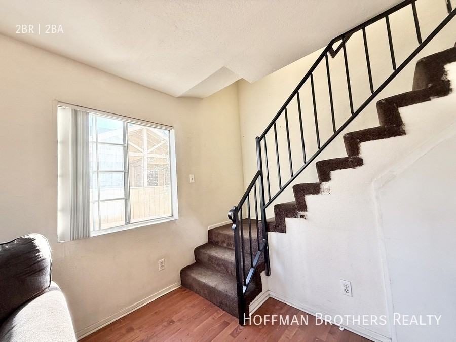 7349 Balboa Blvd #1 - Photo 6 of 10