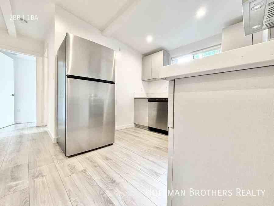 1568 Yosemite Dr #4 - Photo 7 of 16