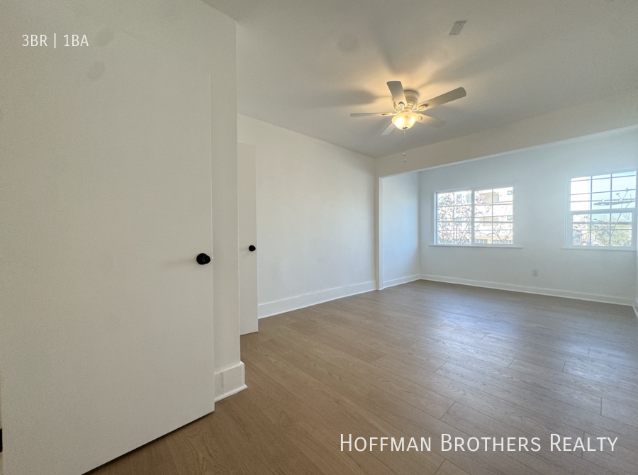 5319 S Hoover St #1-2 - Photo 2 of 8