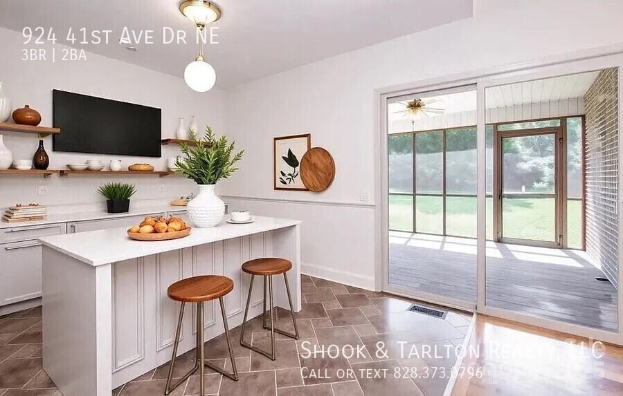 924 41st Avenue Dr Ne - Photo 4 of 9