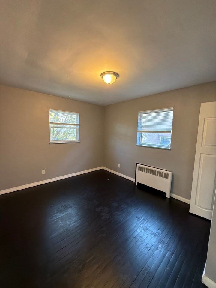 7707 NEWBEDFORD AVE - Photo 7 of 12