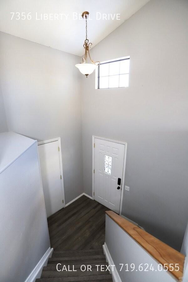 7356 Liberty Bell Dr - Photo 2 of 29