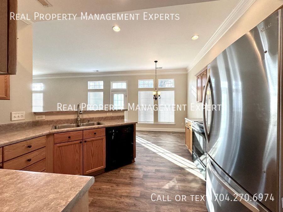 8900 Hadco Ln - Photo 4 of 22