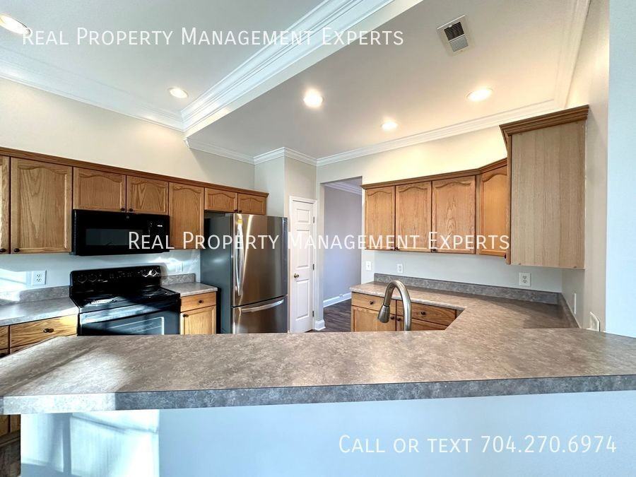 8900 Hadco Ln - Photo 5 of 22