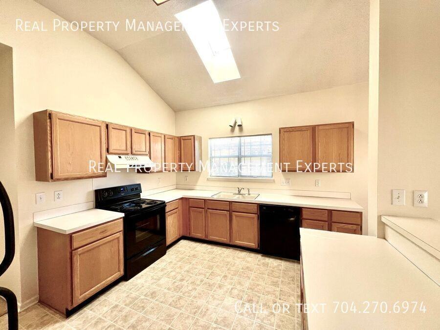 109 Claremont Way - Photo 3 of 21