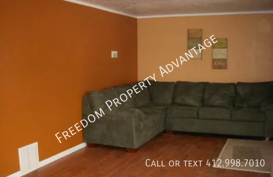 115 Graham Ave - Photo 2 of 10