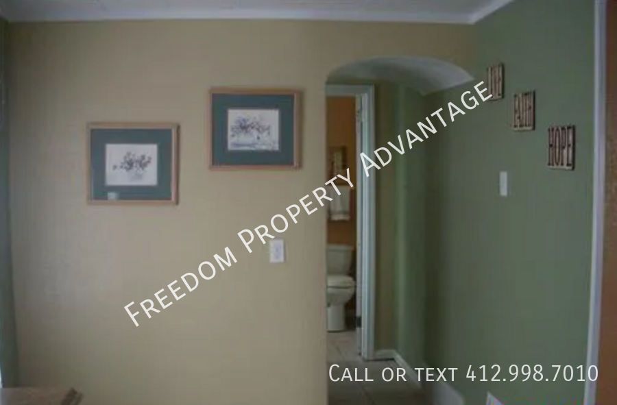 115 Graham Ave - Photo 5 of 10