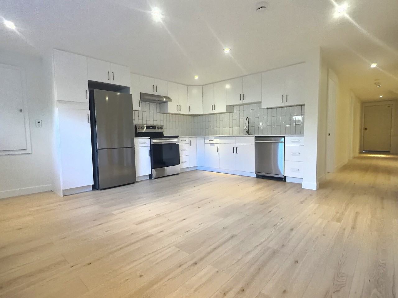 10024 157 St - Photo 6 of 9