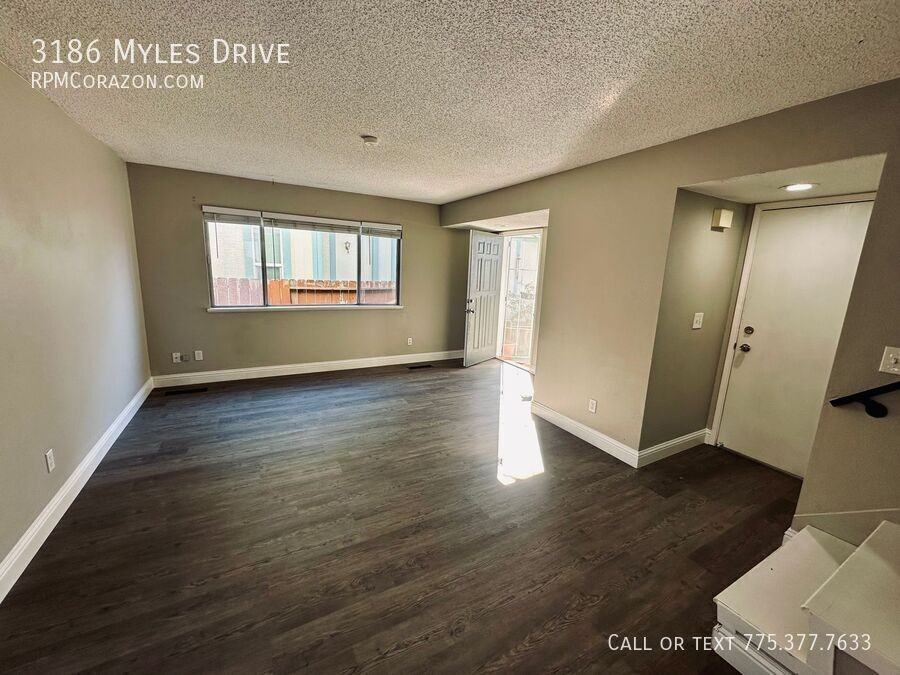 3186 Myles Dr - Photo 2 of 22