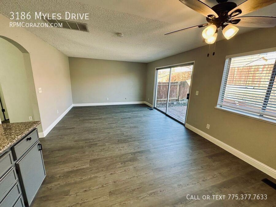 3186 Myles Dr - Photo 7 of 22