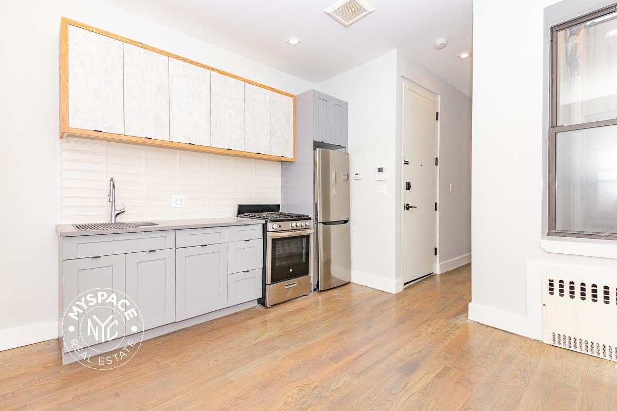 409 Chauncey St #2R - Photo 2 of 12