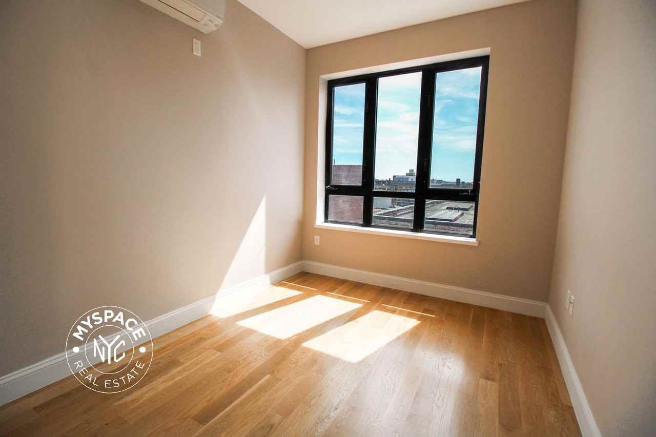 2537 Church Ave #1r - Photo 4 of 5