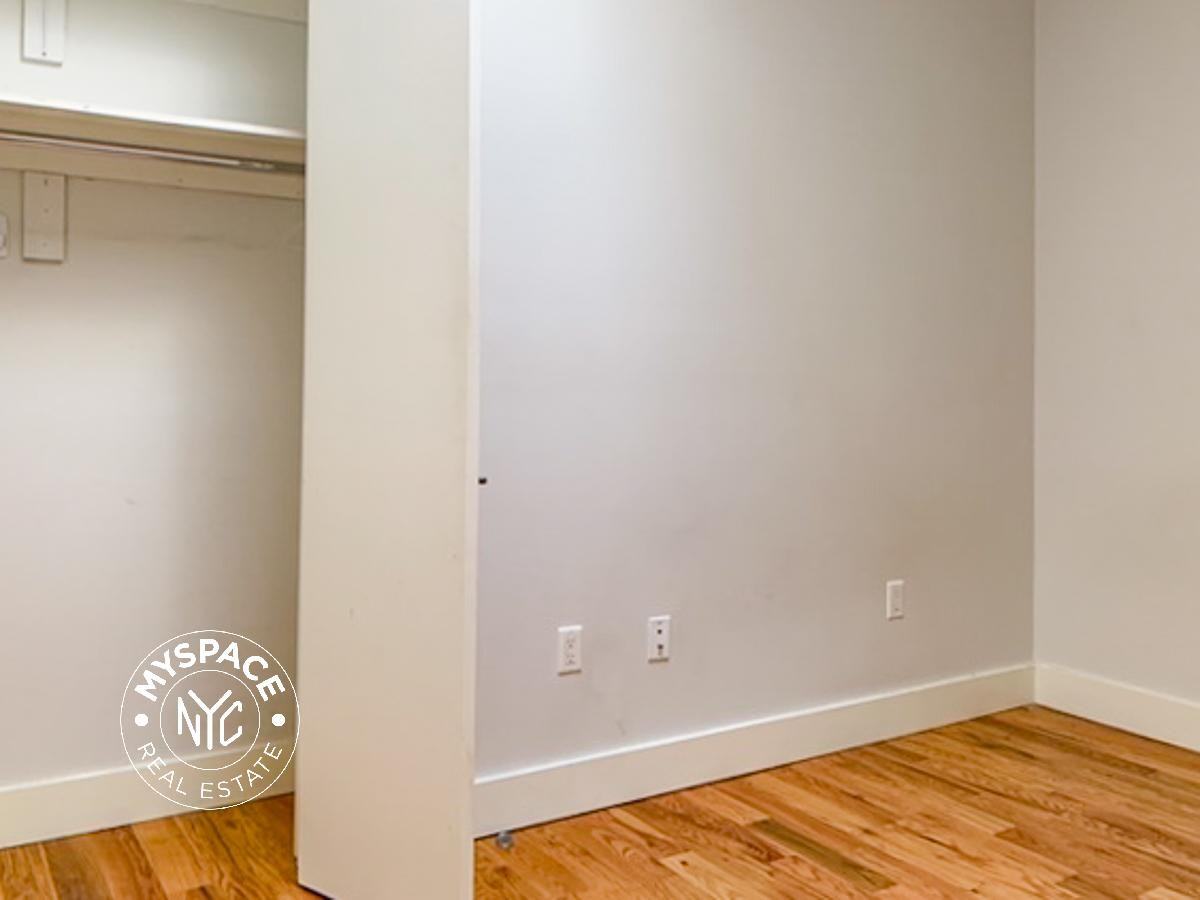 285 Irving Ave #3R - Photo 3 of 10