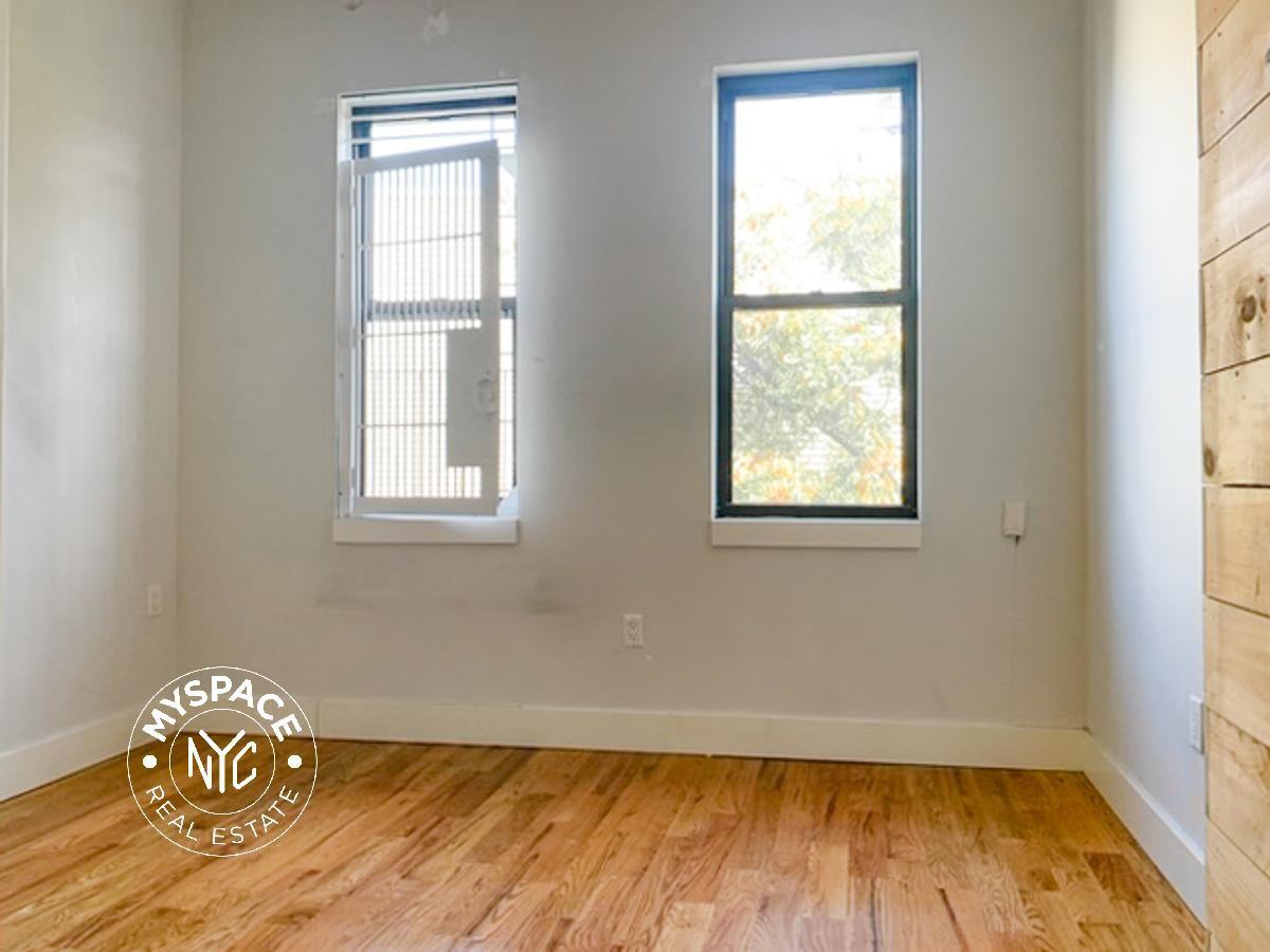 285 Irving Ave #3R - Photo 5 of 10